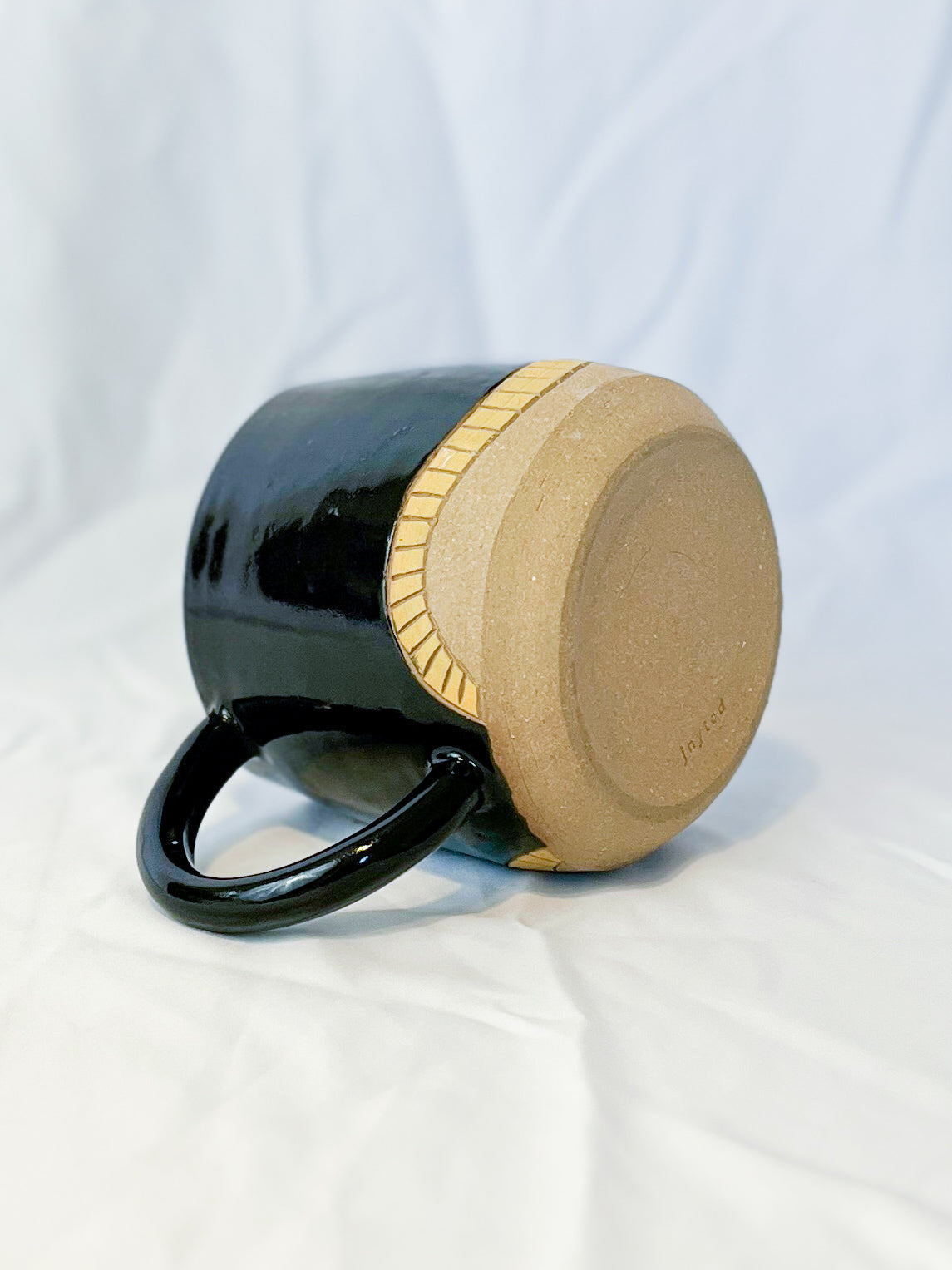 Mug - Black/Yellow - 20oz