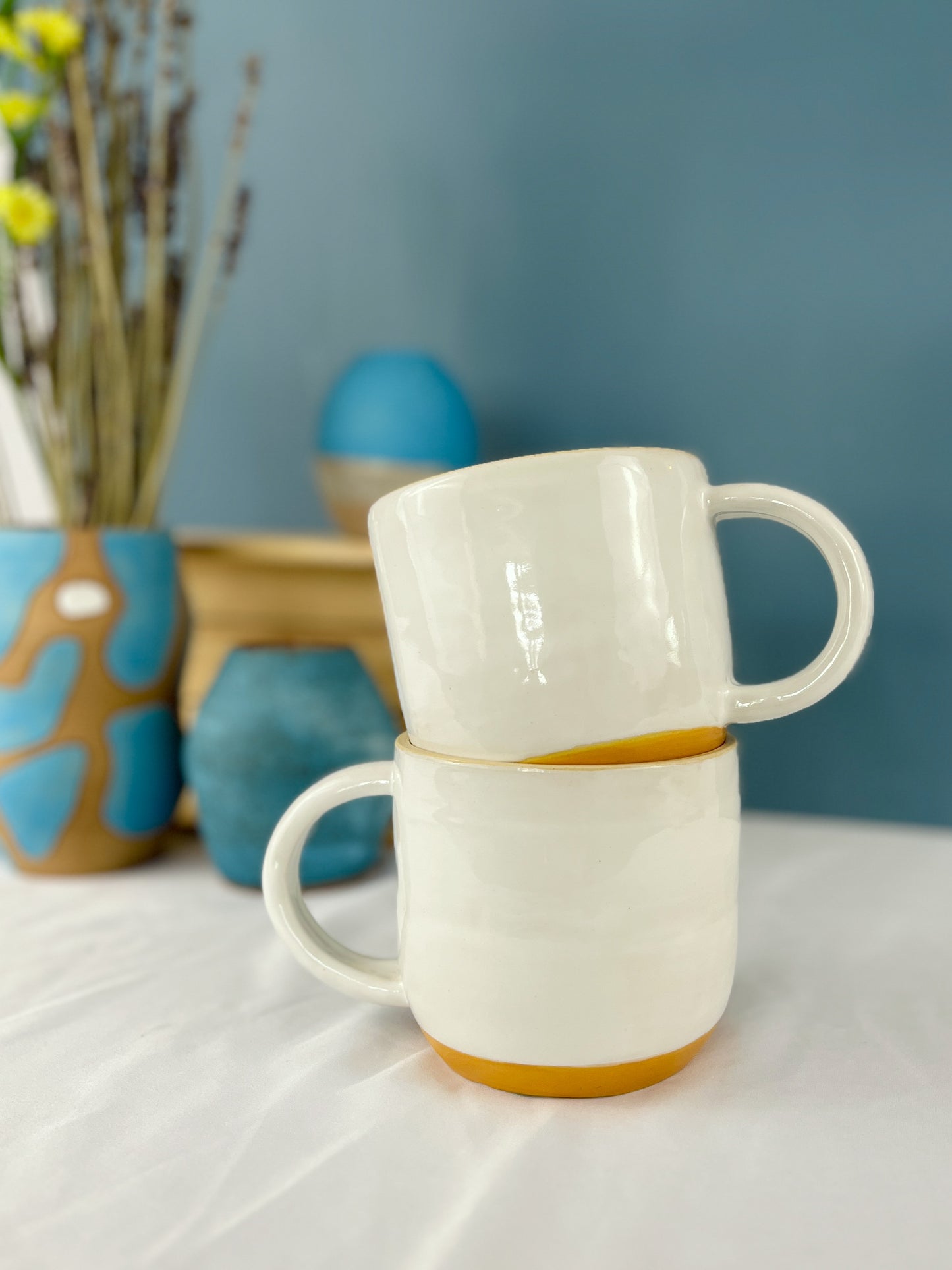 Mug - White/Yellow - 20oz